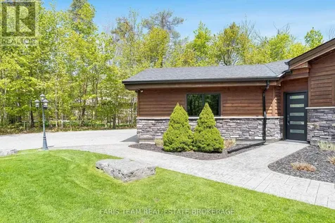 22 Houben Crescent Oro-medonte ON L0L 1T0