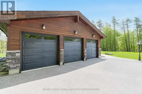 22 Houben Crescent Oro-medonte ON L0L 1T0