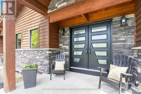 22 Houben Crescent Oro-medonte ON L0L 1T0