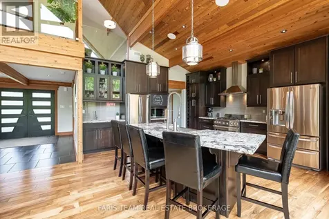 22 Houben Crescent Oro-medonte ON L0L 1T0