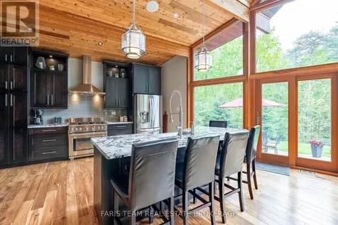 22 Houben Crescent Oro-medonte ON L0L 1T0