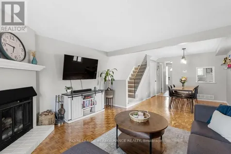 6362 Bilberry Drive Ottawa ON K1C 4P7