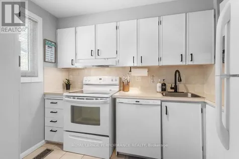 6362 Bilberry Drive Ottawa ON K1C 4P7