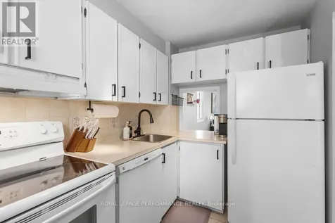 6362 Bilberry Drive Ottawa ON K1C 4P7