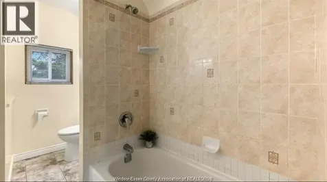 329 Pierre Avenue Windsor ON N9A 2J7