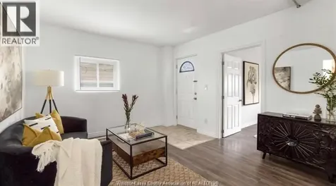 329 Pierre Avenue Windsor ON N9A 2J7