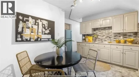 329 Pierre Avenue Windsor ON N9A 2J7