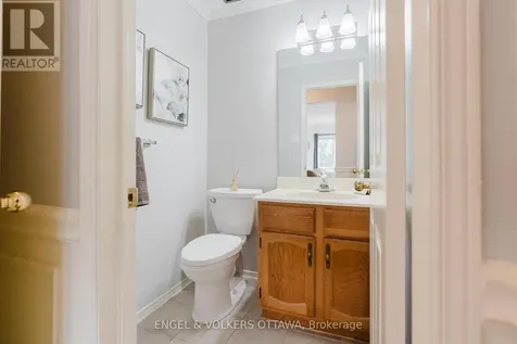 30 Huntings End Avenue Ottawa ON K2M 1R3