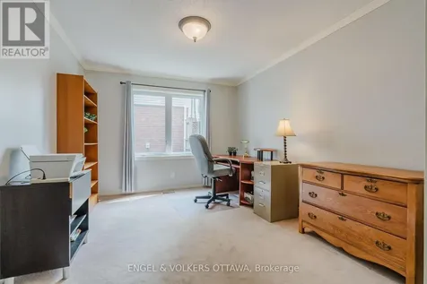 30 Huntings End Avenue Ottawa ON K2M 1R3