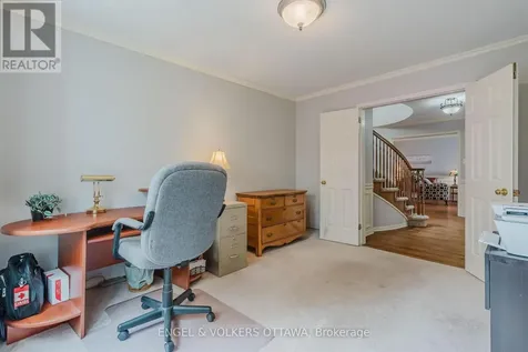 30 Huntings End Avenue Ottawa ON K2M 1R3