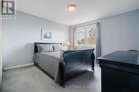 30 Huntings End Avenue Ottawa ON K2M 1R3