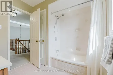 30 Huntings End Avenue Ottawa ON K2M 1R3