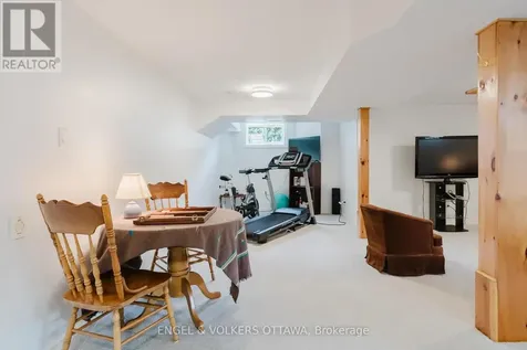 30 Huntings End Avenue Ottawa ON K2M 1R3