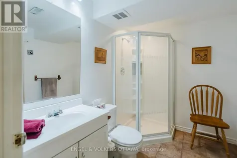 30 Huntings End Avenue Ottawa ON K2M 1R3