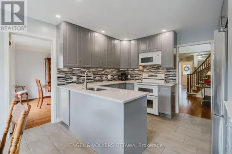 30 Huntings End Avenue Ottawa ON K2M 1R3