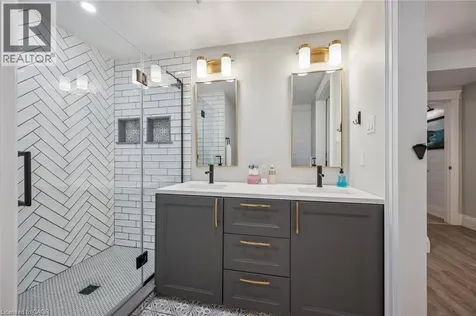 688 Preston Parkway Cambridge ON N3H 5K6