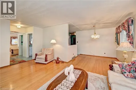 132 Forest Hill Drive Kitchener ON N2M 4G3