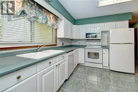 132 Forest Hill Drive Kitchener ON N2M 4G3