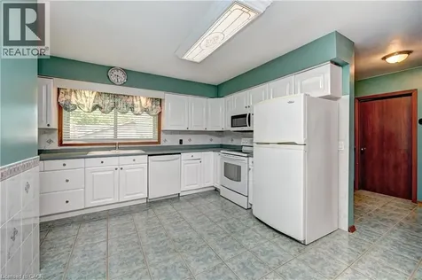 132 Forest Hill Drive Kitchener ON N2M 4G3