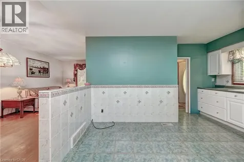 132 Forest Hill Drive Kitchener ON N2M 4G3