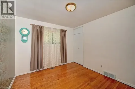 132 Forest Hill Drive Kitchener ON N2M 4G3