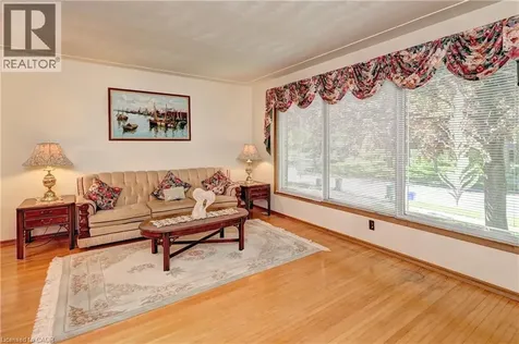 132 Forest Hill Drive Kitchener ON N2M 4G3