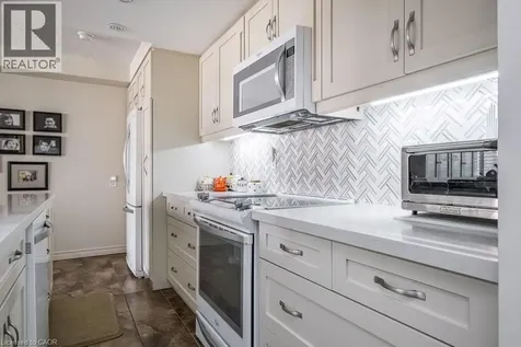 120 Duke Street Hamilton ON L8P 4T1