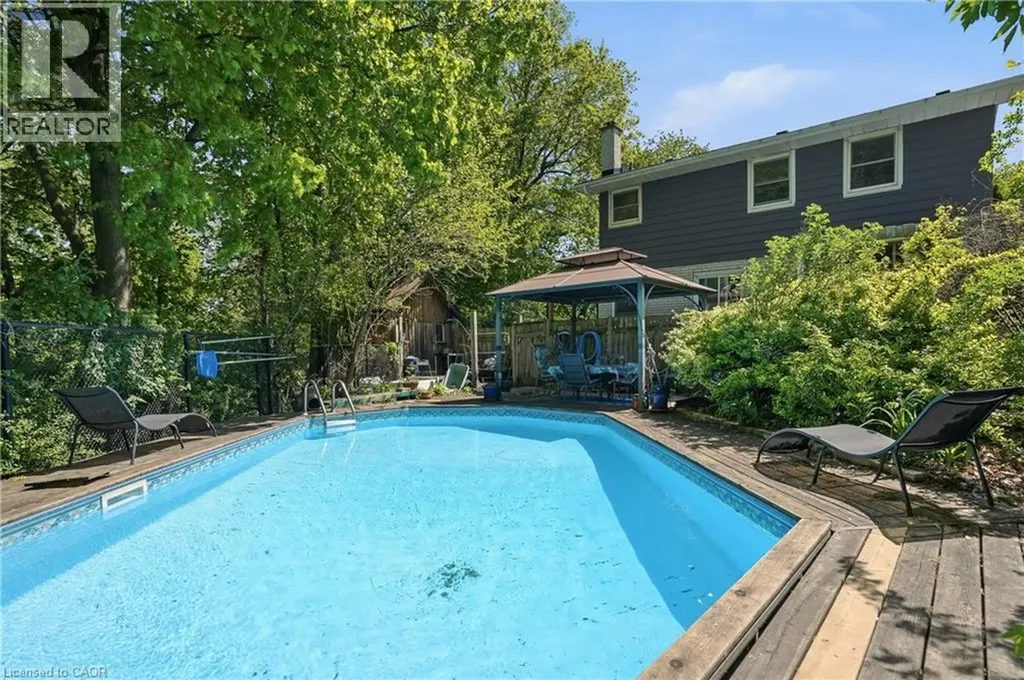 39 Paradise Road North Hamilton ON L8S 3S6