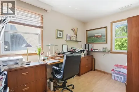 39 Paradise Road North Hamilton ON L8S 3S6