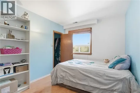 39 Paradise Road North Hamilton ON L8S 3S6