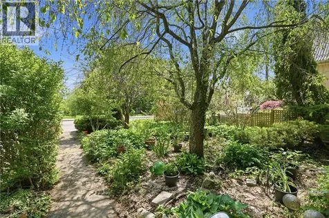 39 Paradise Road North Hamilton ON L8S 3S6