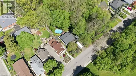 39 Paradise Road North Hamilton ON L8S 3S6