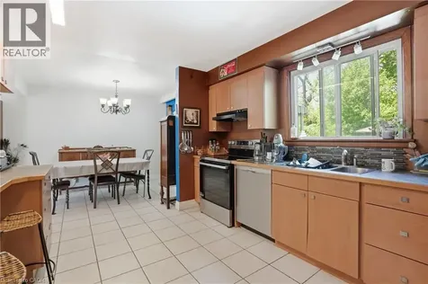 39 Paradise Road North Hamilton ON L8S 3S6