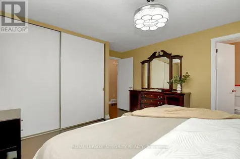 27 Birchview Road Ottawa ON K2G 3G3