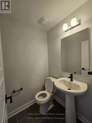 316 Mishi Private Ottawa ON K1K 4Z1