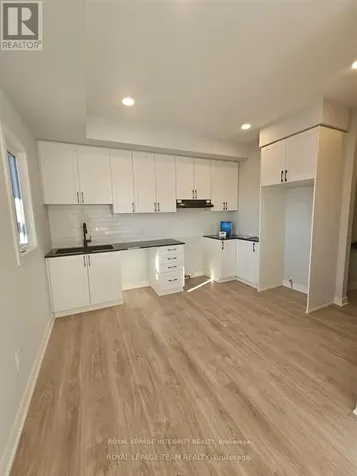 316 Mishi Private Ottawa ON K1K 4Z1