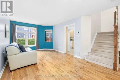 189 Gray Crescent Ottawa ON K2K 3L8