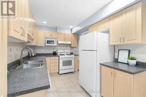 189 Gray Crescent Ottawa ON K2K 3L8