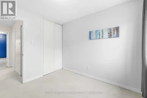189 Gray Crescent Ottawa ON K2K 3L8