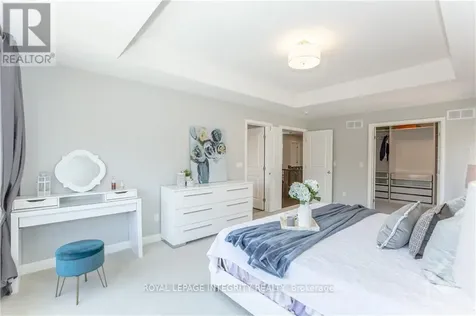 396 Huntsville Drive Ottawa ON K2T 0H6