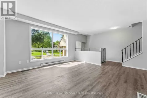 17 Sonnet Crescent Ottawa ON K2H 8W8