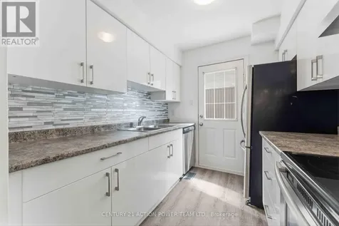 17 Sonnet Crescent Ottawa ON K2H 8W8