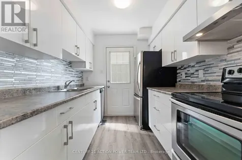 17 Sonnet Crescent Ottawa ON K2H 8W8