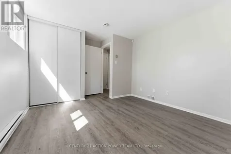 17 Sonnet Crescent Ottawa ON K2H 8W8