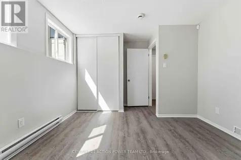 17 Sonnet Crescent Ottawa ON K2H 8W8