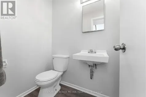 17 Sonnet Crescent Ottawa ON K2H 8W8