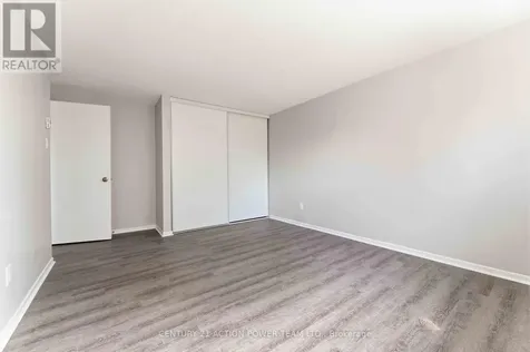 17 Sonnet Crescent Ottawa ON K2H 8W8