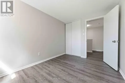 17 Sonnet Crescent Ottawa ON K2H 8W8