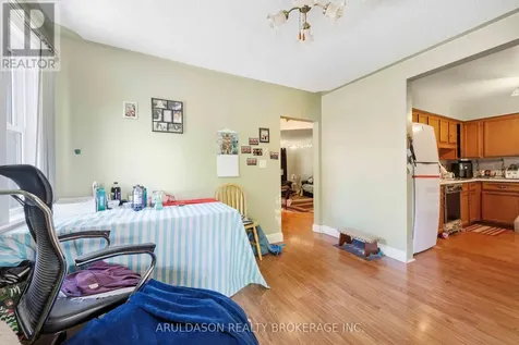 457 Montcalm Avenue Sarnia ON N7S 2P8