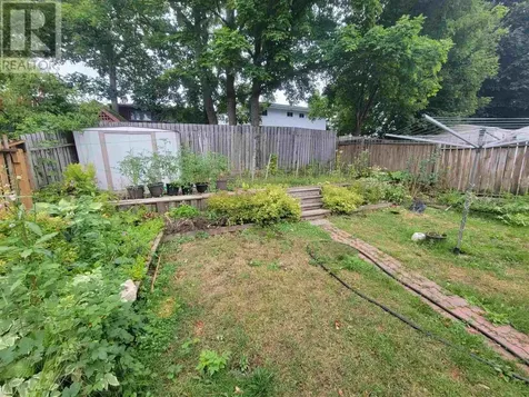 218B Ottawa Avenue Elliot Lake ON P5A 2N4